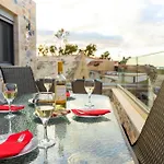 Marilena Natural Stone House, By Hellocrete העיירה רתימנו