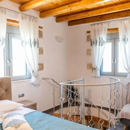 Hébergement de vacances Marilena Natural Stone House, By Hellocrete