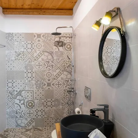 Marilena Natural Stone House, By Hellocrete Réthymnon