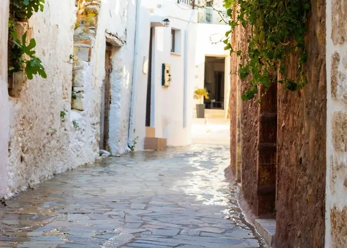 Marilena Natural Stone House, By Hellocrete *